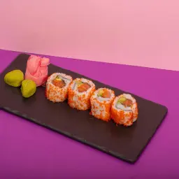 Cavi Salmon Roll